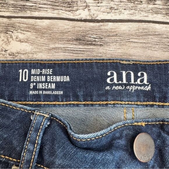 A New Approach Women's Denim Bermuda Jean Shorts 10 Dark Blue Mid Rise Stretch - Picture 5 of 10